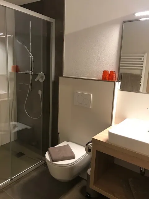 Ferienwohnung 2 — Bad